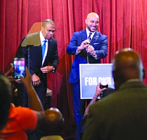 Hunter drops out, endorses Duplessis